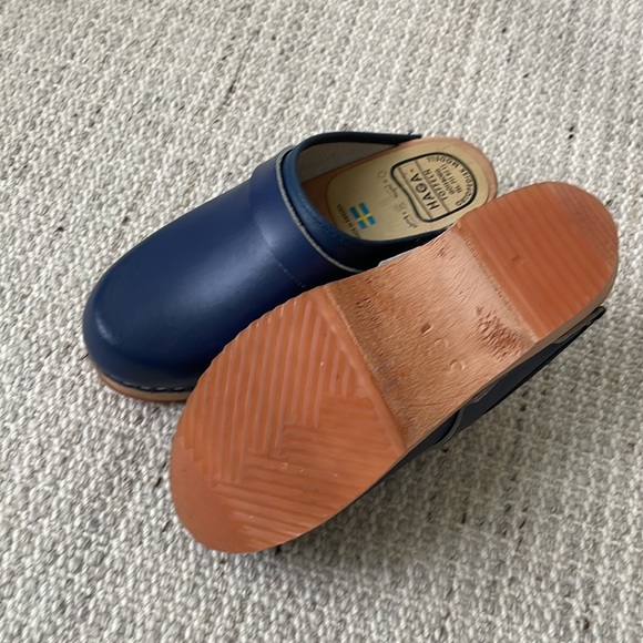HAGA child size 35 clog, navy. Barely worn. Runs small. - Picture 2 of 2